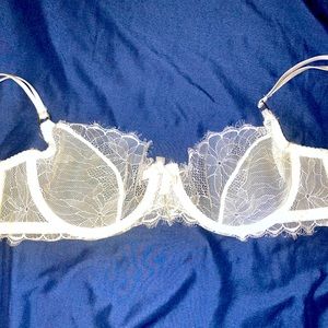White lace unlined bra 36C